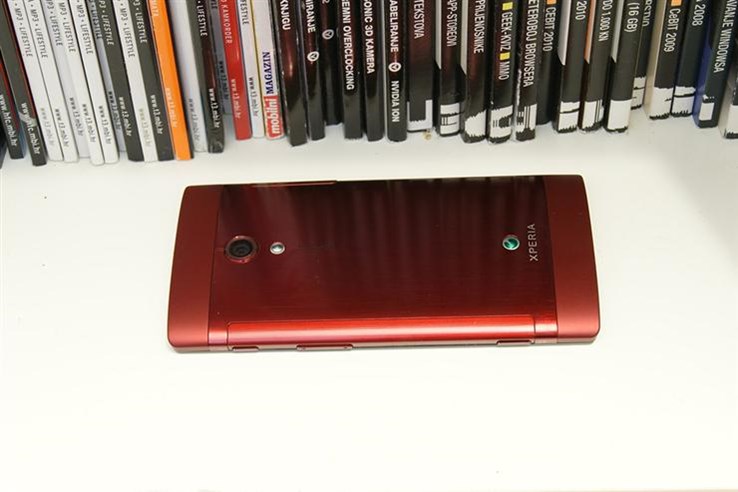 Sony Xperia Ion (14).jpg